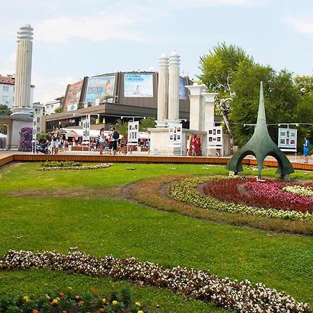 Festival And Congress Centre Appartment Varna Exterior photo